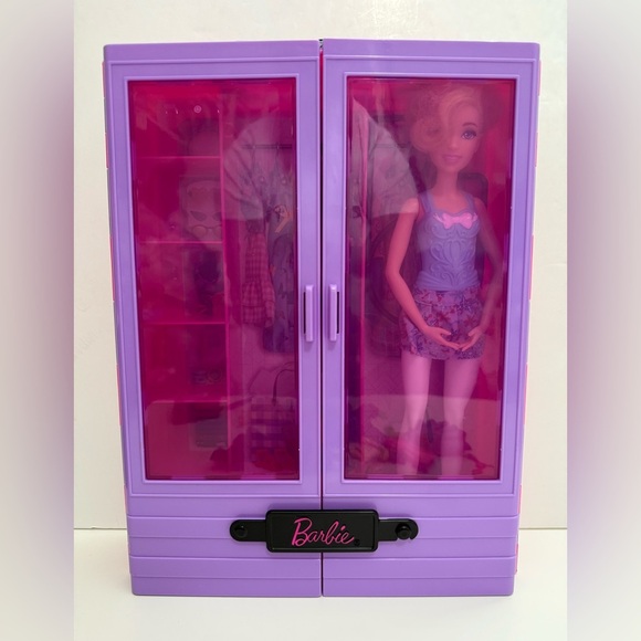 Ballerina Barbie and Carrying Closet Organizer - Picture 5 of 9